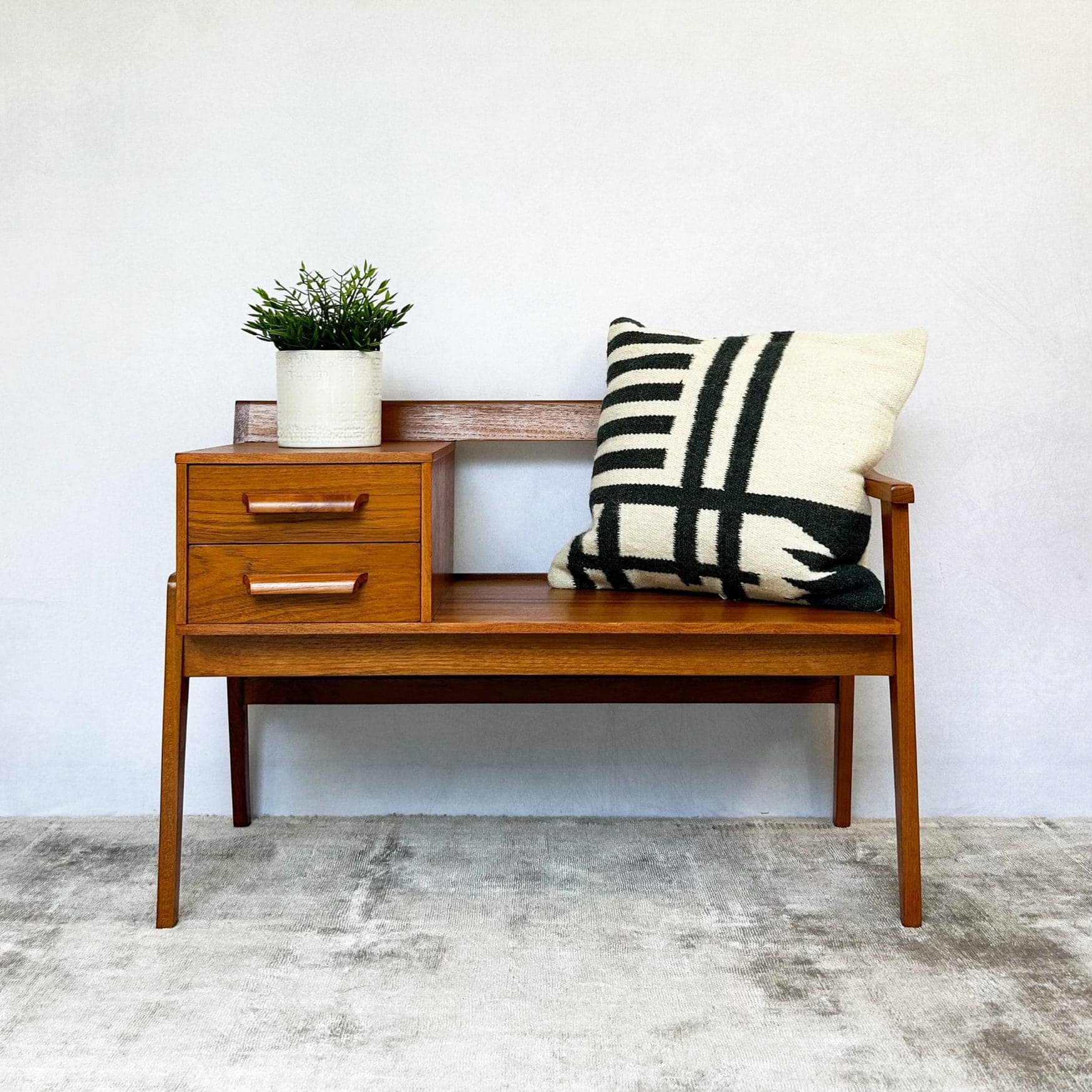 Mid Century Chippy Heath Hall / Telephone Seat