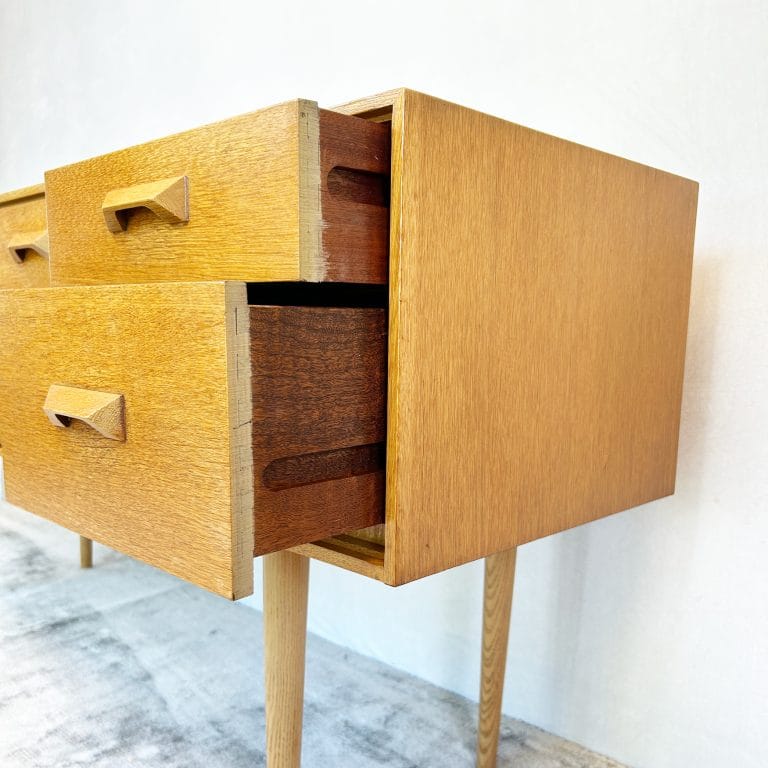 Mid Century Stag Concord Oak Chest of Drawers / Sideboard
