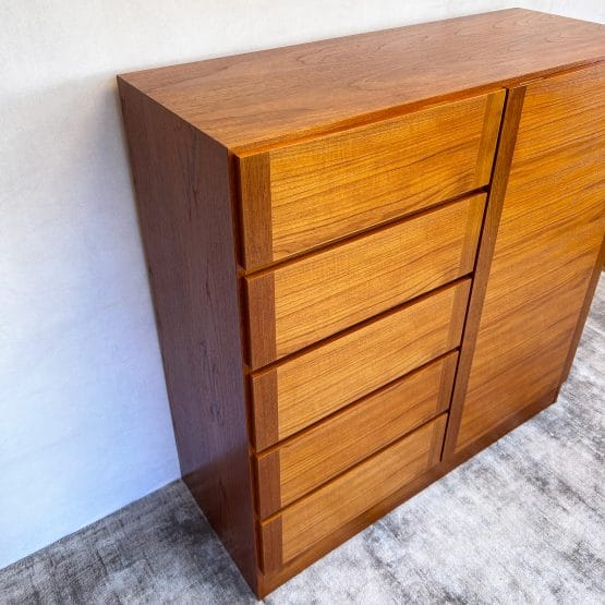 Danish Modern Teak Gentleman's Chest Dresser by Vinde Møbelfabrik