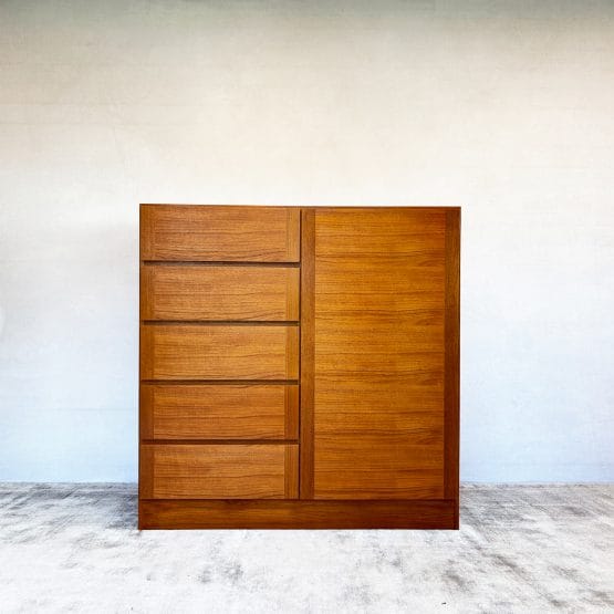 Danish Modern Teak Gentleman’s Chest Dresser by Vinde Møbelfabrik