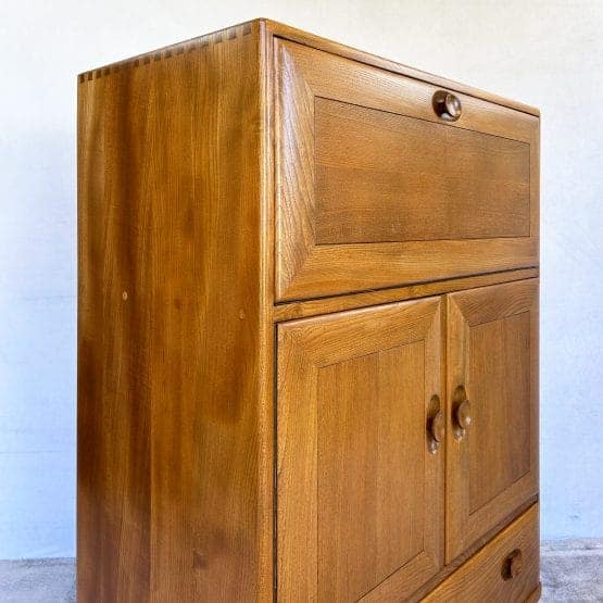 Mid Century Ercol Windsor Elm Drinks Cabinet
