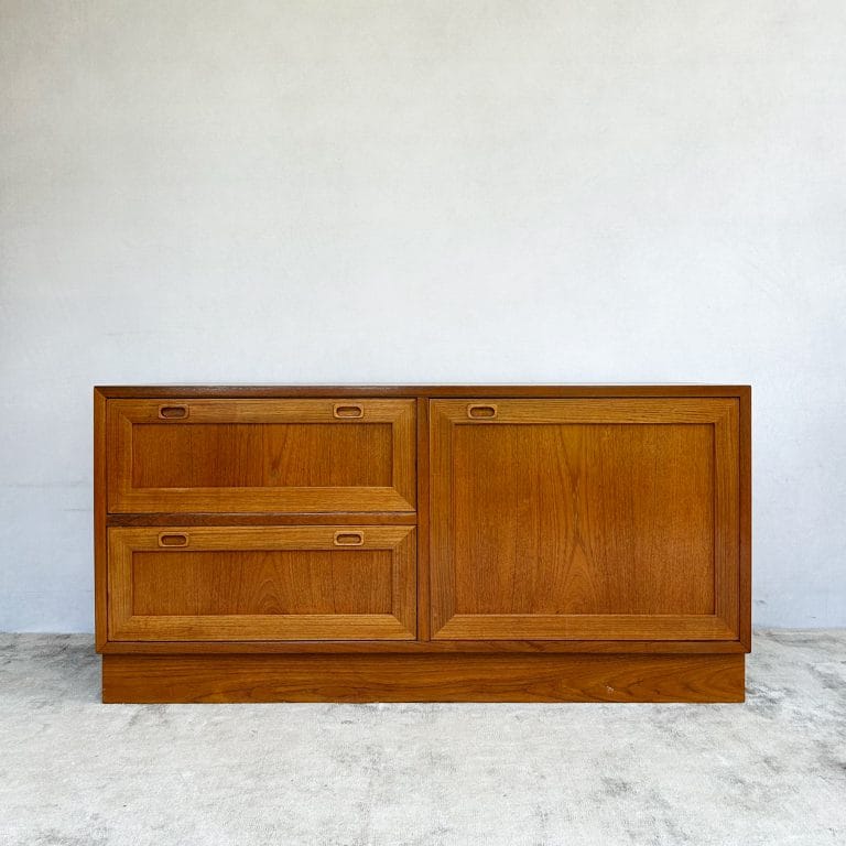 Danish Modern Teak Compact Sideboard / Media Unit