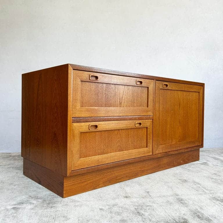 Danish Modern Teak Compact Sideboard / Media Unit