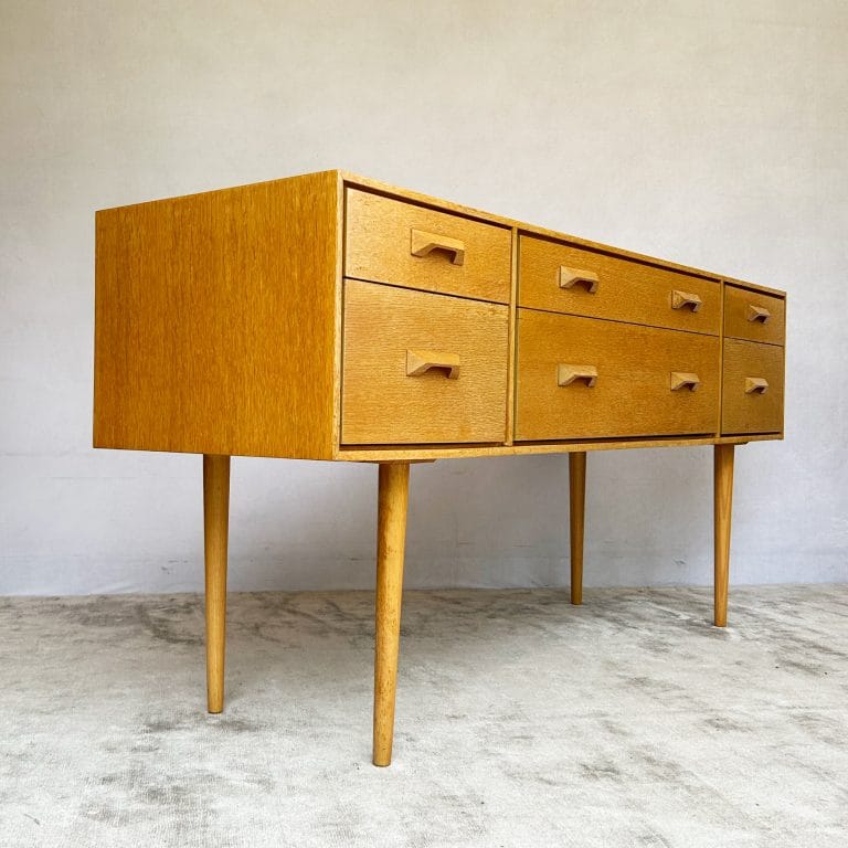 Mid Century Stag Concord Oak Chest of Drawers / Sideboard