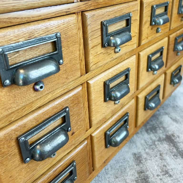 Vintage Oak 3 Draw Chest of Drawers