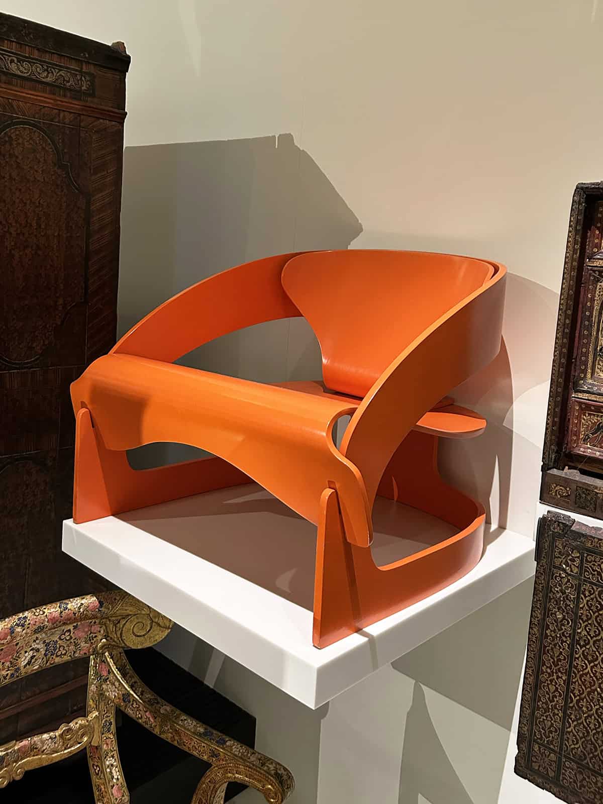 Joe Colombo's Model 4801: The Chair That Pretends to Be Plastic
