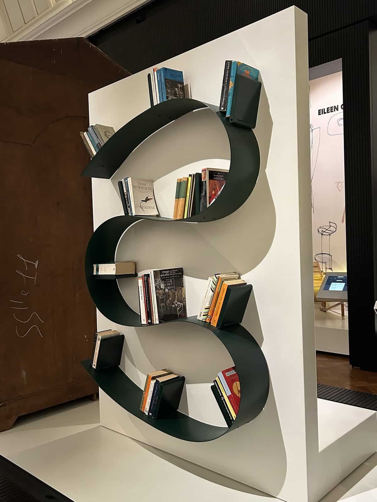 Ron Arad's Bookworm: When Shelving Becomes Sculpture
