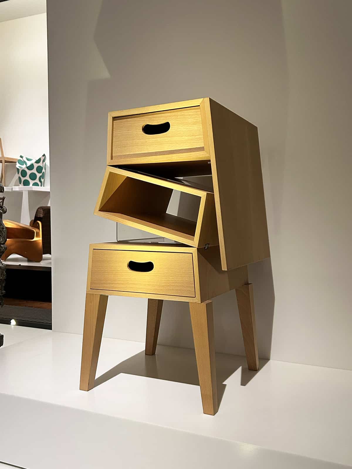 Tomoko Azumi's Table=Chest: Two Configurations, One Smart Design
