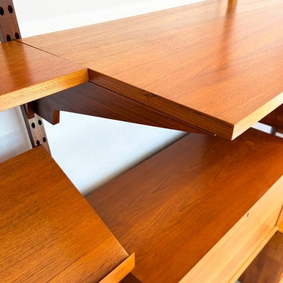 Mid Century ‘Royal System’ Modular wall Unit by Poul Cadovius - 4 Bays