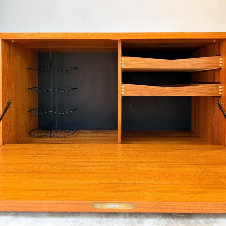 Mid Century ‘Royal System’ Modular wall Unit by Poul Cadovius - 4 Bays
