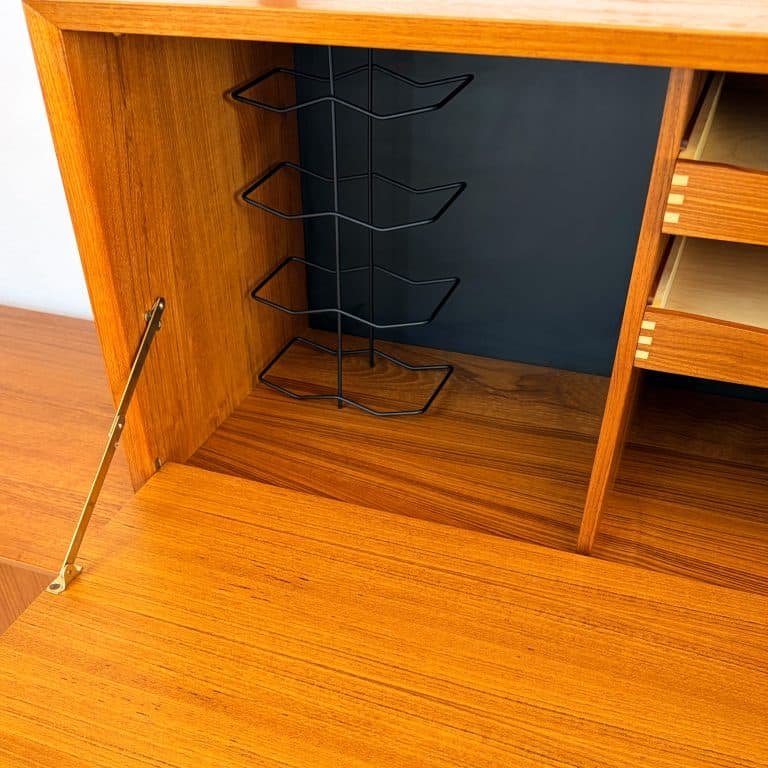 Mid Century ‘Royal System’ Modular wall Unit by Poul Cadovius - 4 Bays
