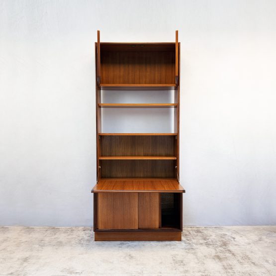 Mid Century ‘Form 5’ Teak Wall Unit by G-Plan